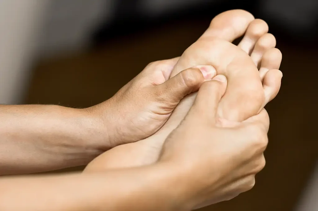 titik akupuntur telapak kaki​